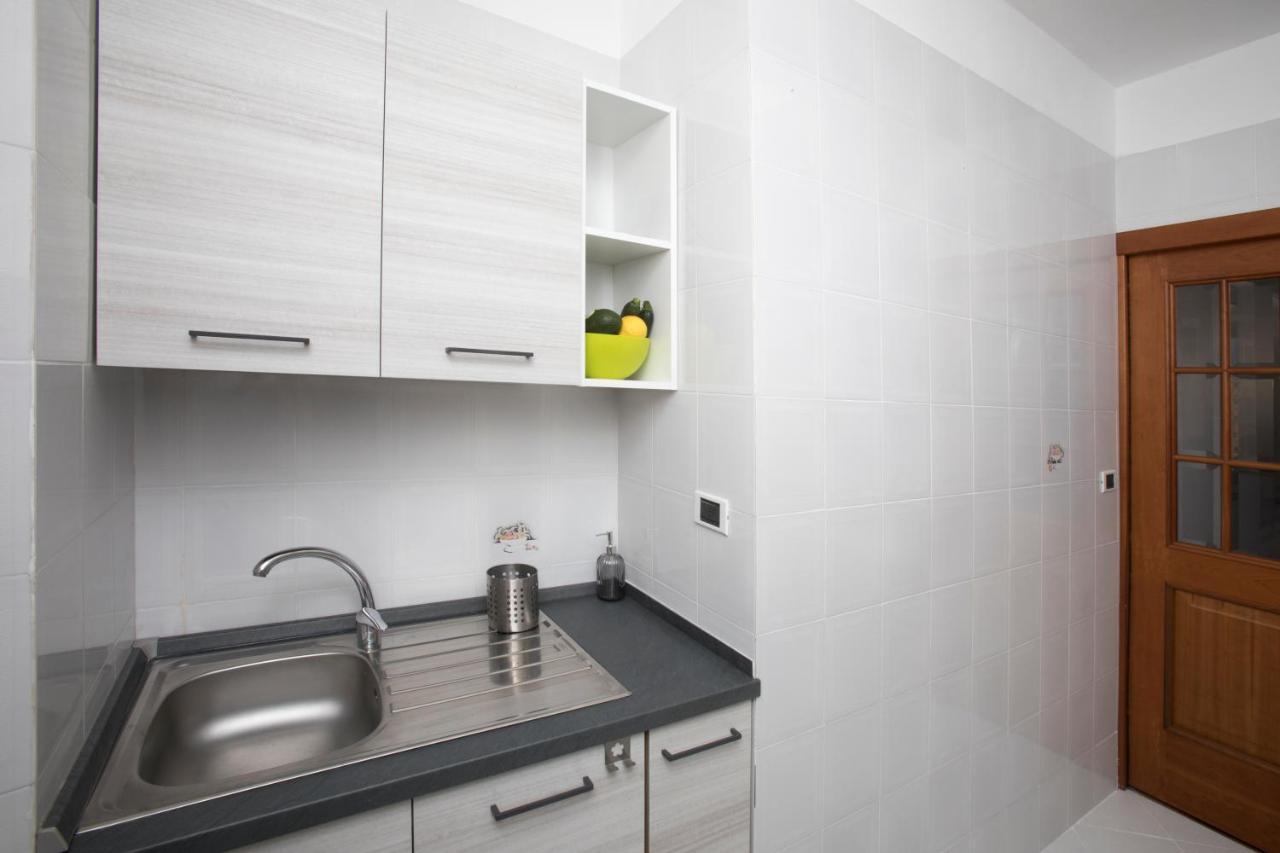 Appartamento Moderno Metro B San Paolo Rome Exterior photo